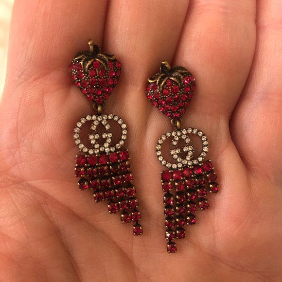 Love These! 🍓 Gucci Strawberry Drop Earrings with Red Crystals🍓NEW IN BOX - Picture 2 of 5